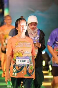 BIB: 14201
                            <button type="button" onclick="openModal(28183410)" class="btn btn-primary btn-sm float-right btn-popup" data-toggle="modal" data-target=".modal-high-quality">
                        <i class="fas fa-shopping-cart"></i> Add to Cart
                    </button>
                                            <button type="button" onclick="isThisMe(28183410, true)" class="btn btn-success btn-sm float-right btn-popup btn-isme hidden" data-toggle="tooltip" data-placement="bottom" title="นี่คือรูปของคุณใช่ไหม คลิกที่นี่เพื่อเอาเข้าอัลบั้ม">
                        <i class="fas fa-plus"></i> Add to album
                    </button>
                    <button type="button" onclick="isThisMe(28183410, false)" class="btn btn-warning btn-sm float-right btn-popup btn-isnotme hidden">
                        <i class="fas fa-ban"></i> Remove from album
                    </button>